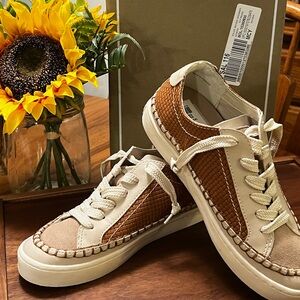 Dolce Vita Beige and Brown Casual Woven Sneakers Size 5